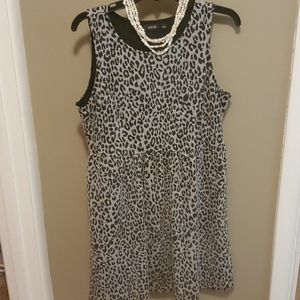 GUC Sleeveless dress w/pockets
